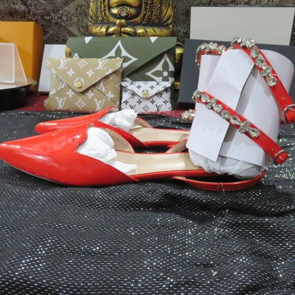 Vaila Vibrant Red Patent Crystal Embellished Ankle strap flats sandals NWT sz 9 - Picture 3 of 13